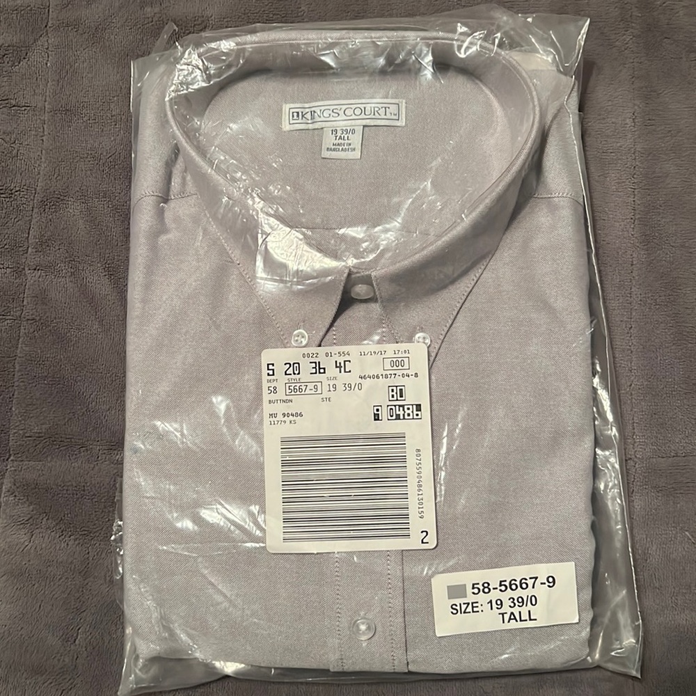 NWT men’s long sleeve dress shirt from Kings Court - size 19 neck